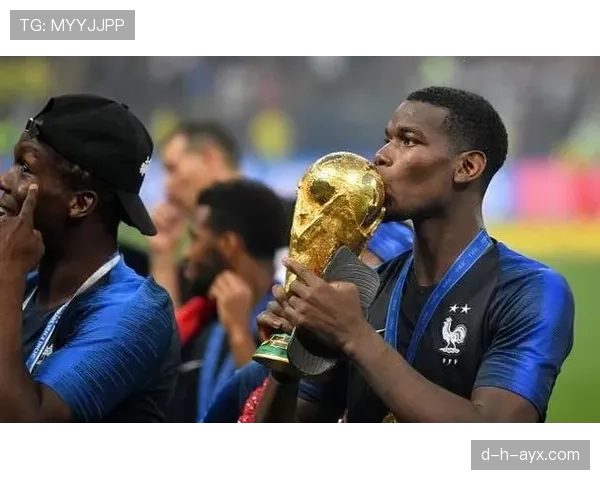 齐达内控球如魔术师，精准掌控比赛节奏表现抢眼