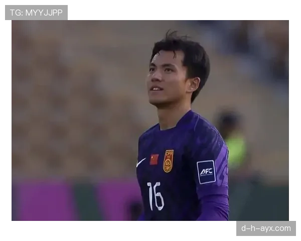 中国足球极端防守战术引热议：球迷质疑保守打法，专家呼吁战术革新